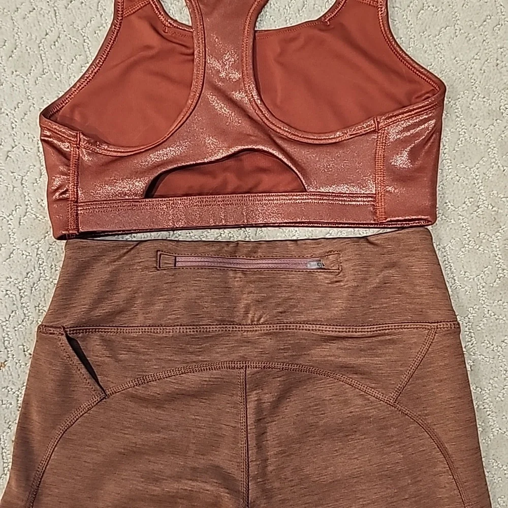 Nike Womens Shimmer Copper Sports Bra & Leggings Set